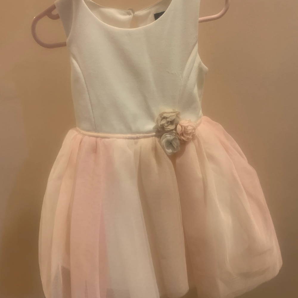 Little girls dress